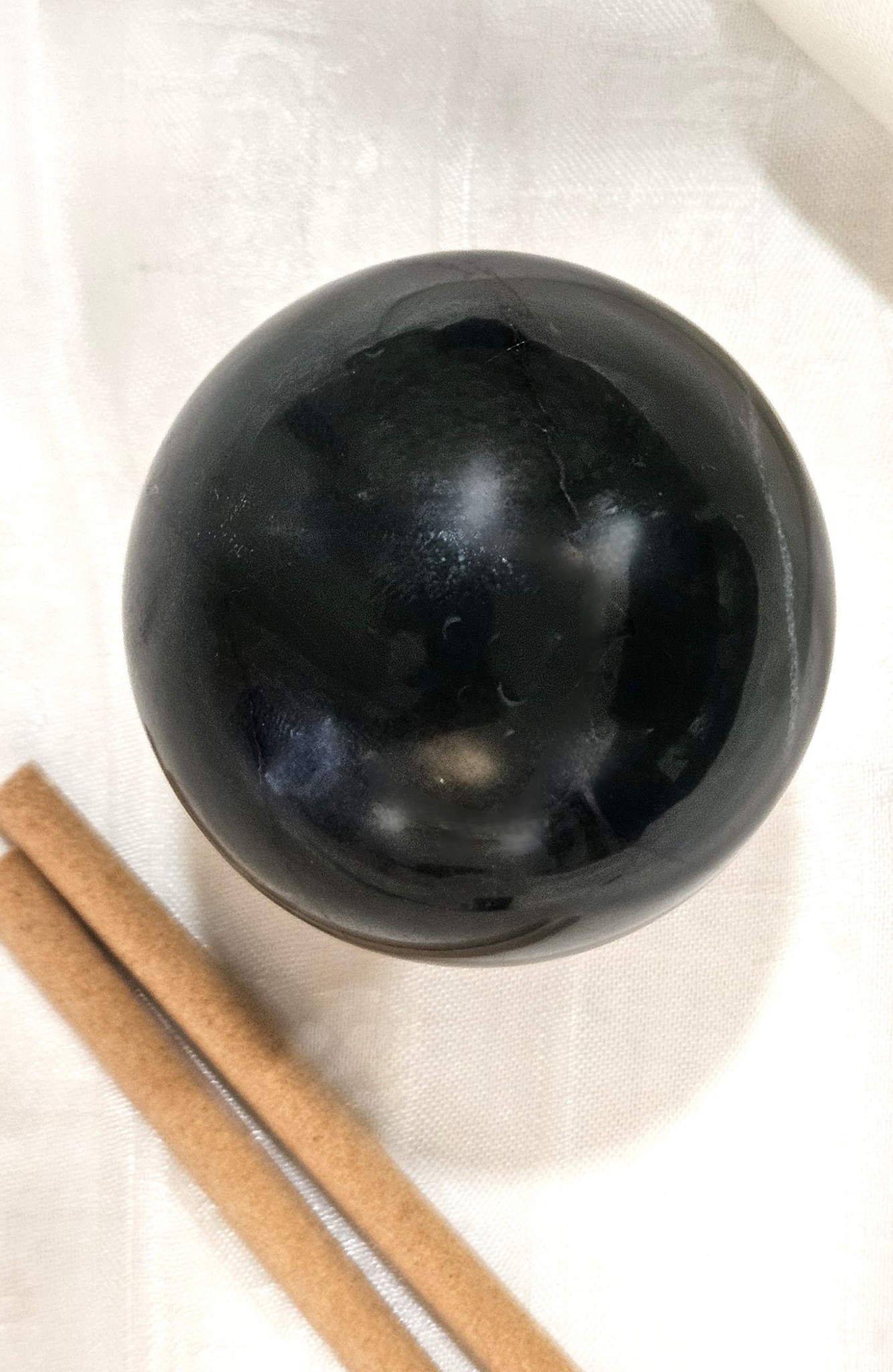 Malachite Sphere – The Stone of Transformation & Protection