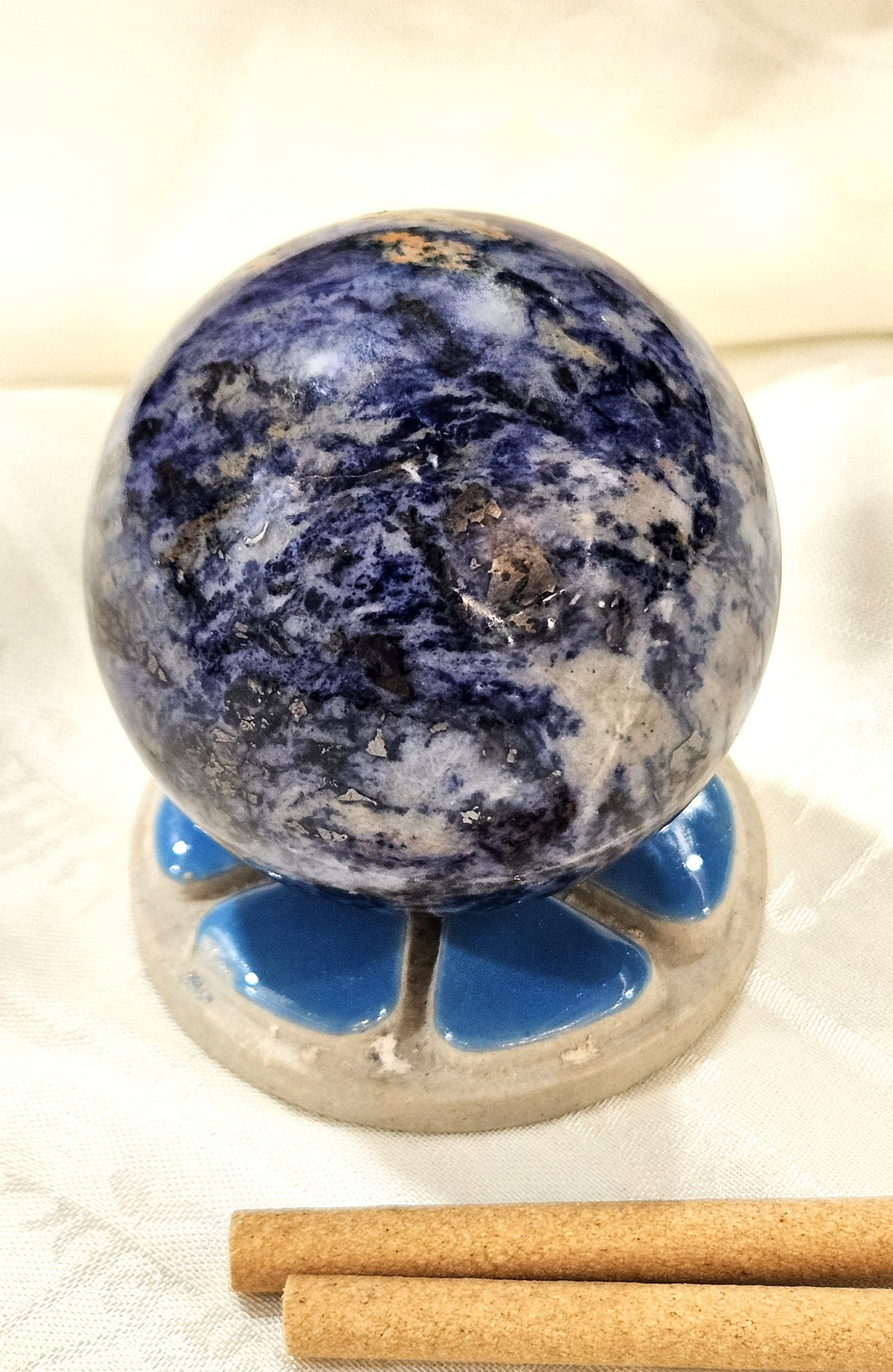 Sodalite Sphere – Stone of Logic & Inner Peace
