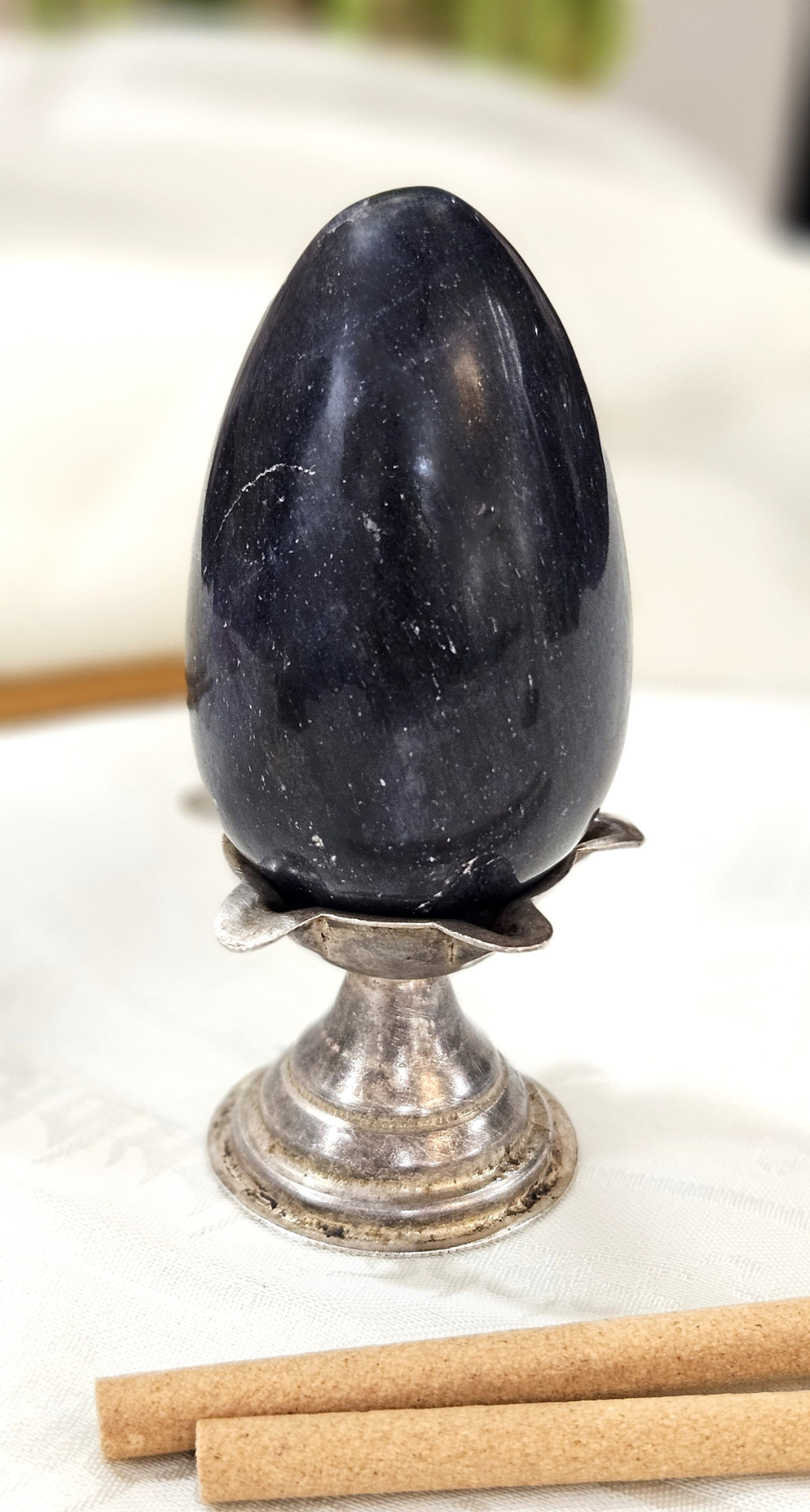 Green Jade Stone Egg – The Stone of Luck, Harmony & Healing